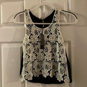 Women’s Lace Overlay Tank Top (M)